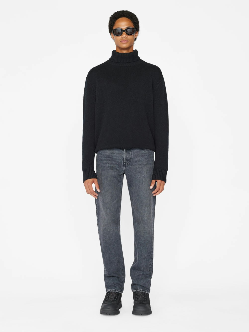 jeans full body view alt:hover